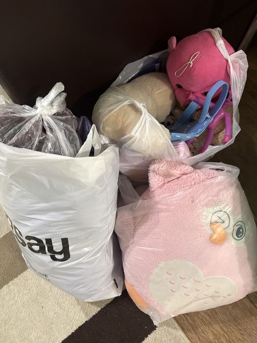 Одежда и игрушки для девочки 2-3года