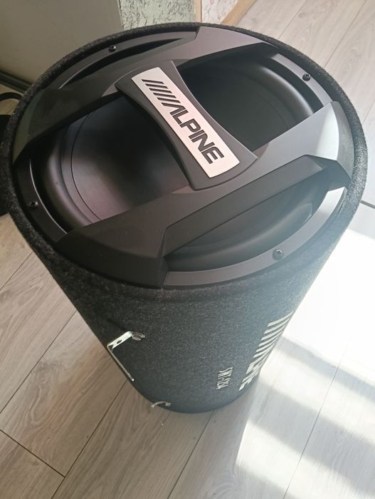Subwoofer Alpine+ amplificator Alpine