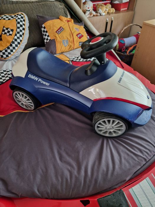 Детска количка за бутане с крака