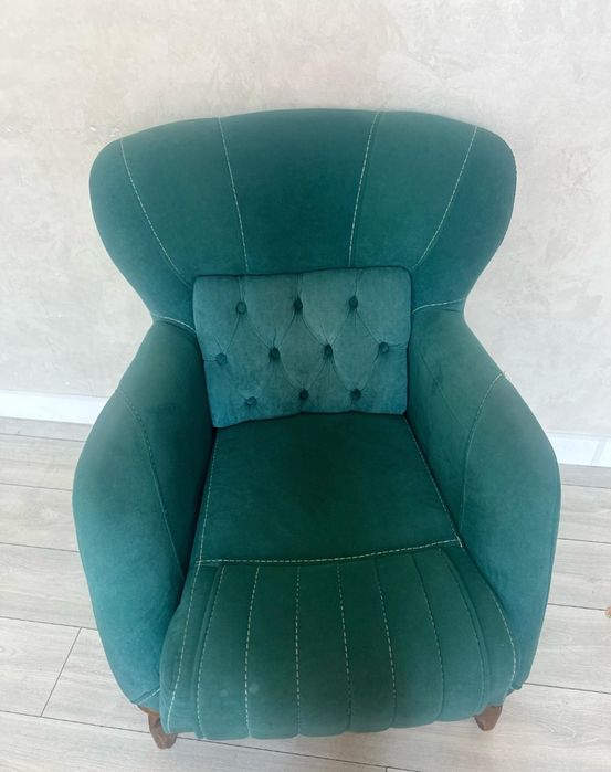 Диван и два кресла