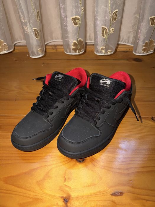 Nike SB Dunk Low x Supreme