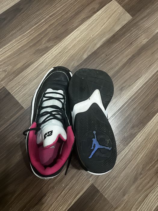 Jordan max aura
