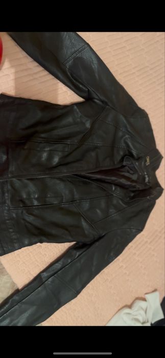 Кожанка кароткая женская