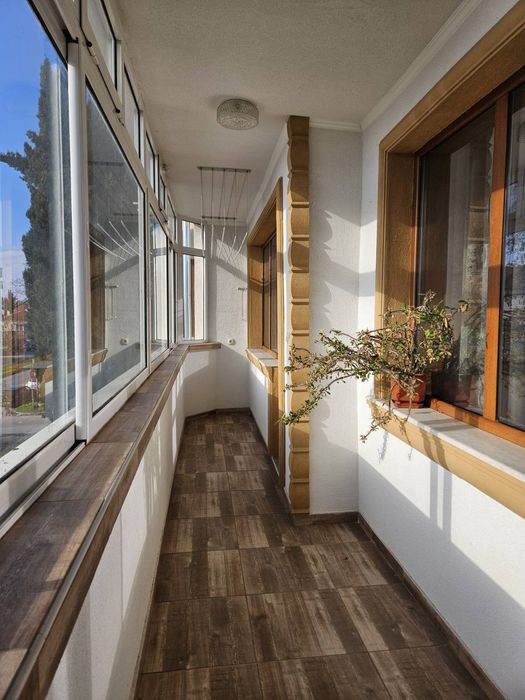 Продавам тристаен апартамент Пазарджик