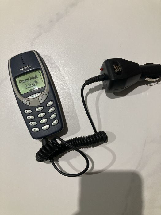 Vand Nokia 3310 + incarcator auto