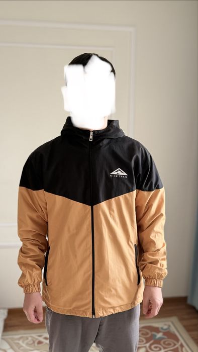 Ветровка б/у Новая