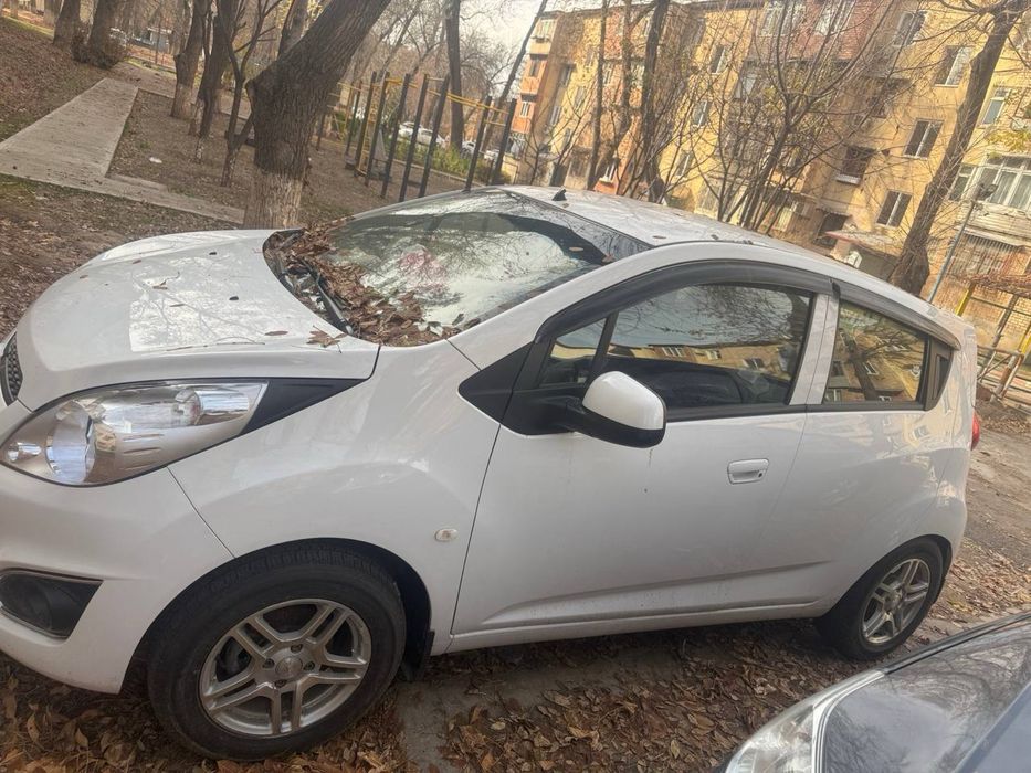 Продаётся авто Спарк 1,хозяин.