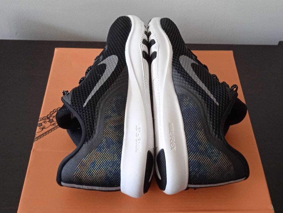 Дамски маратонки NIKE FLEX, номер 38.5