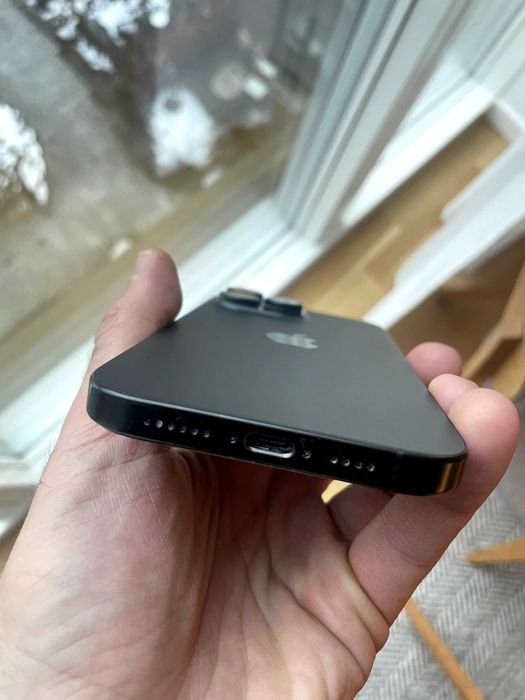 iPhone 16 Pro Max 256 GB - като нов с 99% батерия!