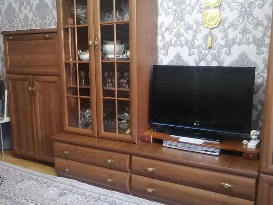 Горка, Стенка в гостинную