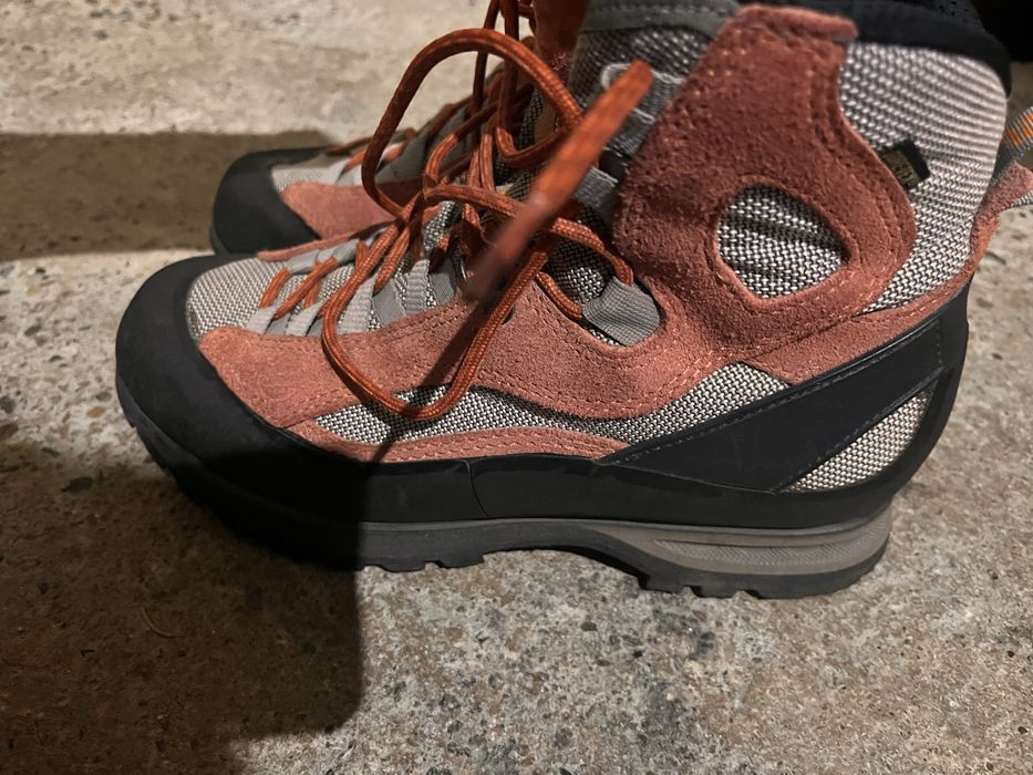 Туристически обувки