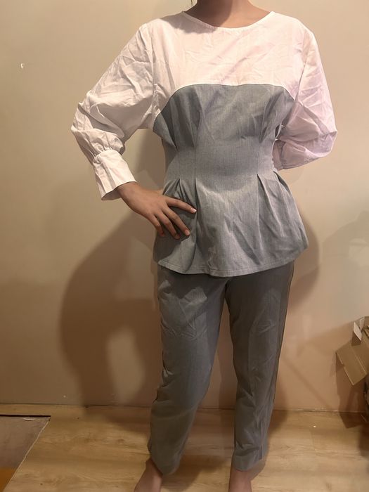 Двойка брючная GIZIA и блузка черная