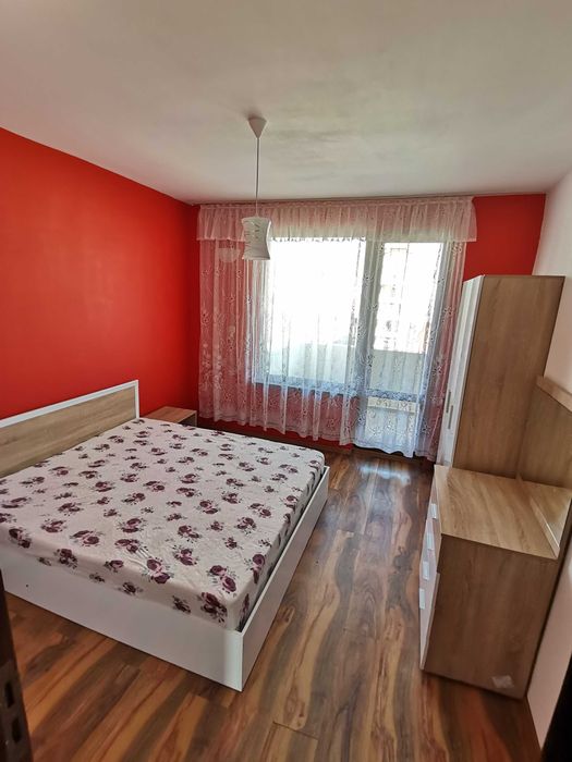 Дава се под наем Тристаен апартамент в Бургас, Възраждане - 90 кв.м за 255 € - Снимка #2