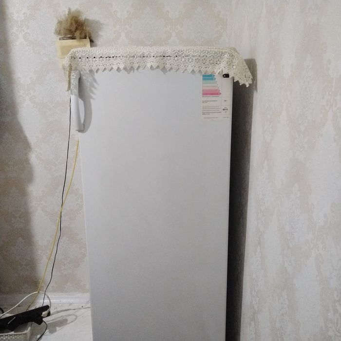 Холодильник продам срочно