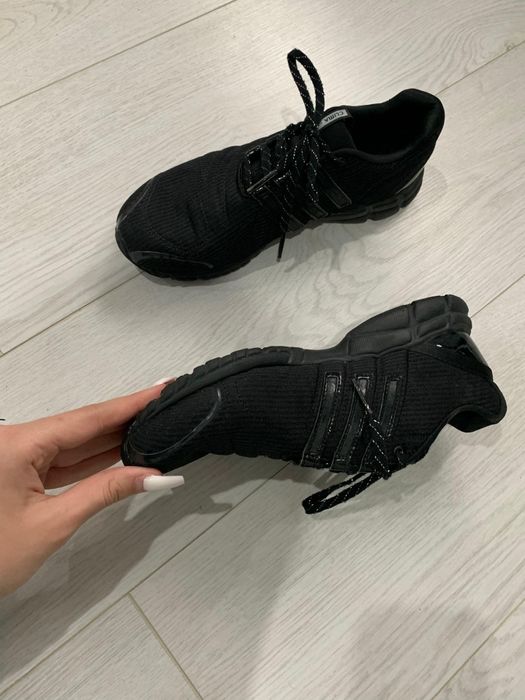 Оригинальные кроссовки Adidas