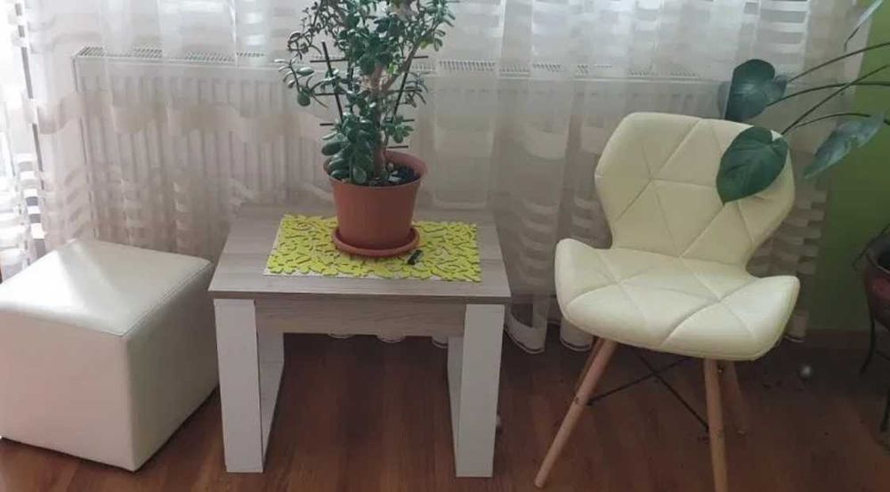 Дава се под наем Тристаен апартамент в Пловдив, Център - 100 кв.м за 328.95 € - Снимка #1