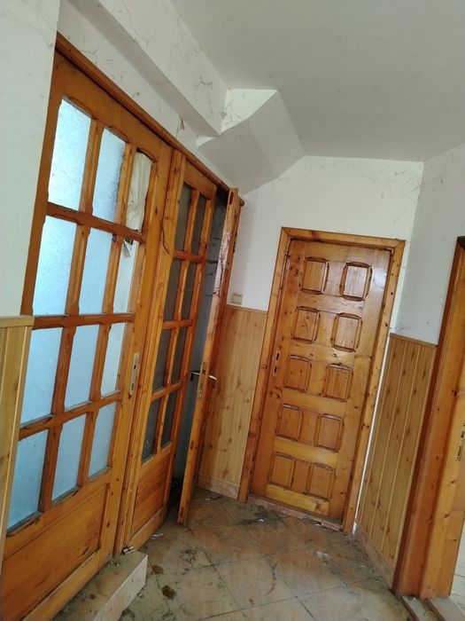 Casă de vînzarea cu 1200m teren în Valea voievozilor