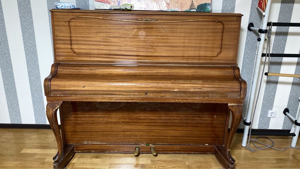 Продам немецкое пианино ronisch
