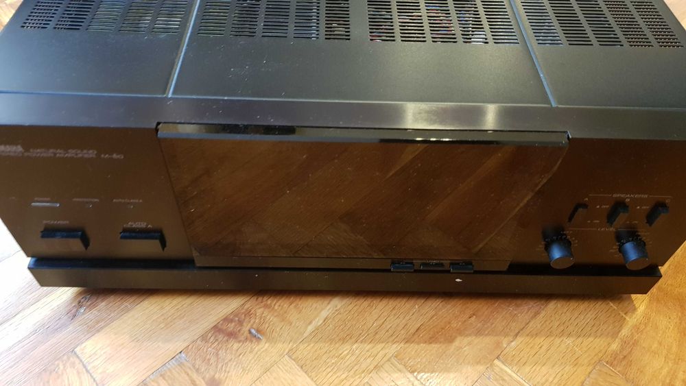 Продавам YAMAHA M60