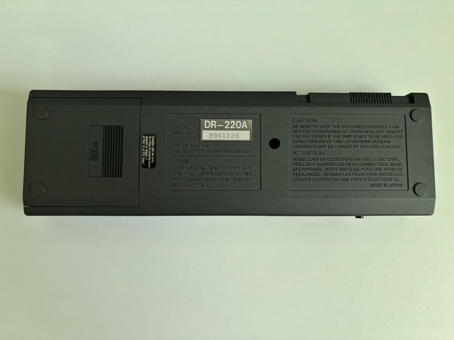 Boss DR-220A в отлично състояние