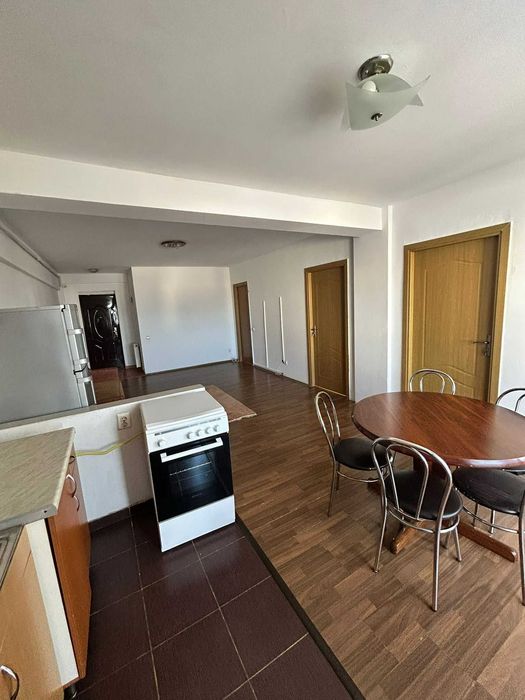 Închiriez apartament semimobilat apahida, 3 camere, zona centrala