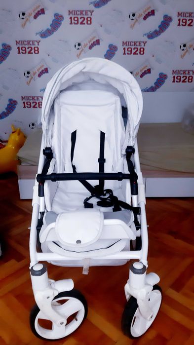 Бебешка количка Skay с два коша