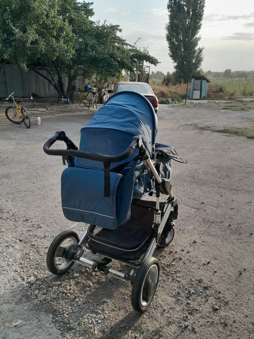 Продам детскую коляску