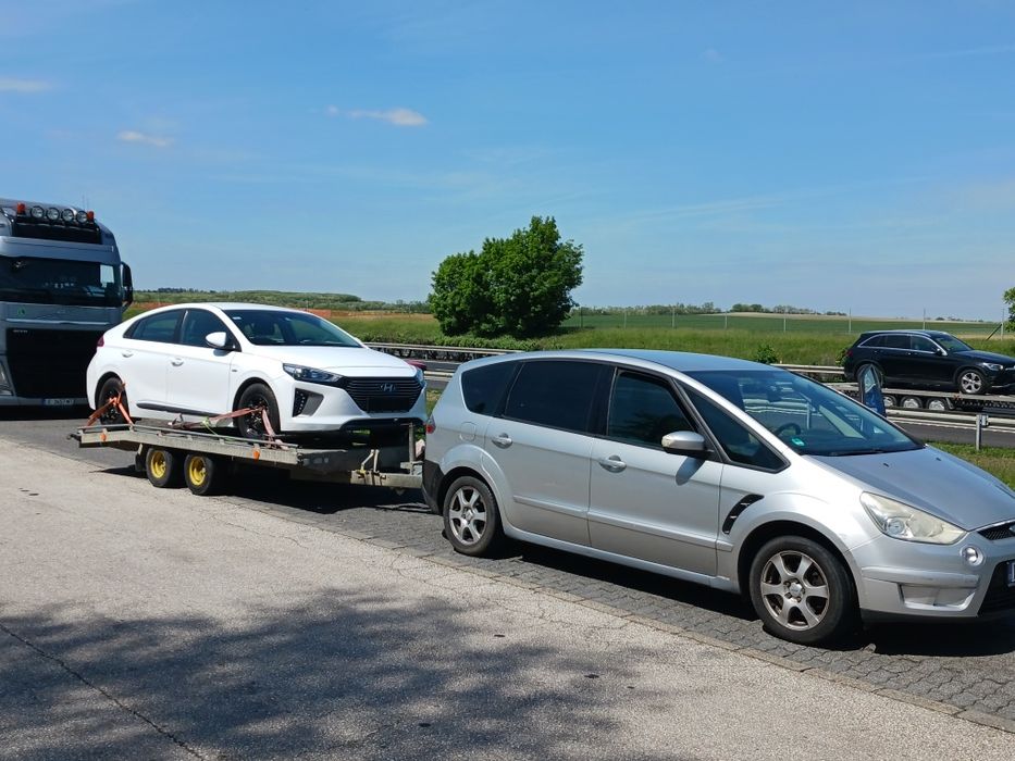 Tractări auto-moto-utilaje,bărci și altele..