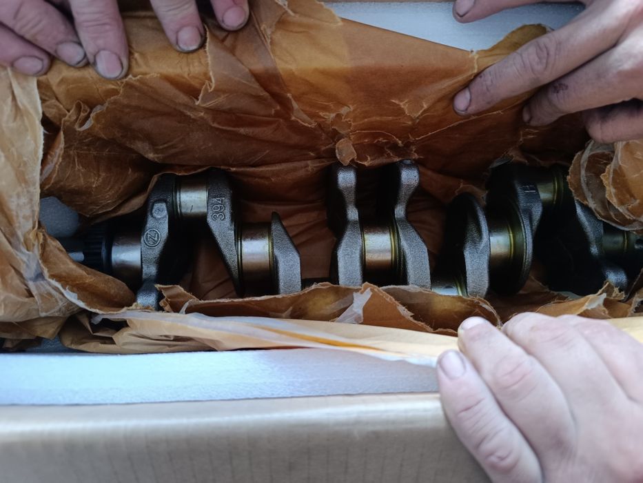 НОВ Колянов вал за KIA HYUNDAI 1.6 CRDI D4FE 

Коляновият