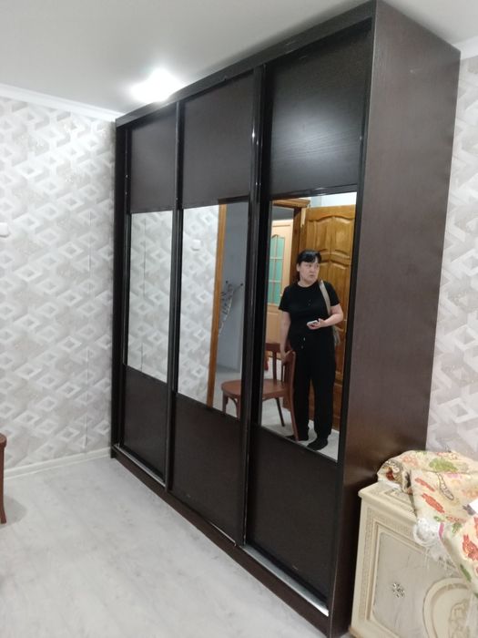 Шкаф купе трехдверный