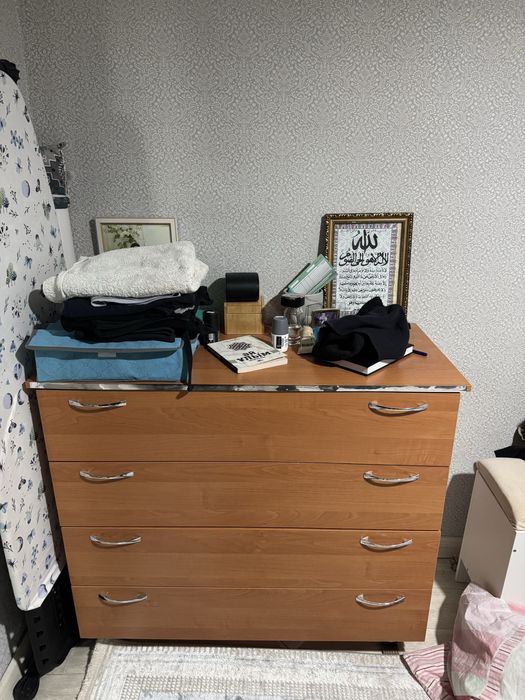 Продам камот или шкаф цена 15.000 тг состояние хороший