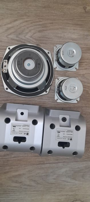 3 колонки с корпусами и саб