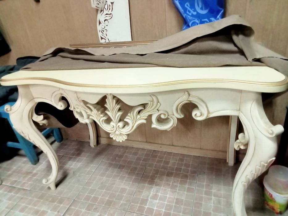 Эксклюзивный дамский стол с зеркалом