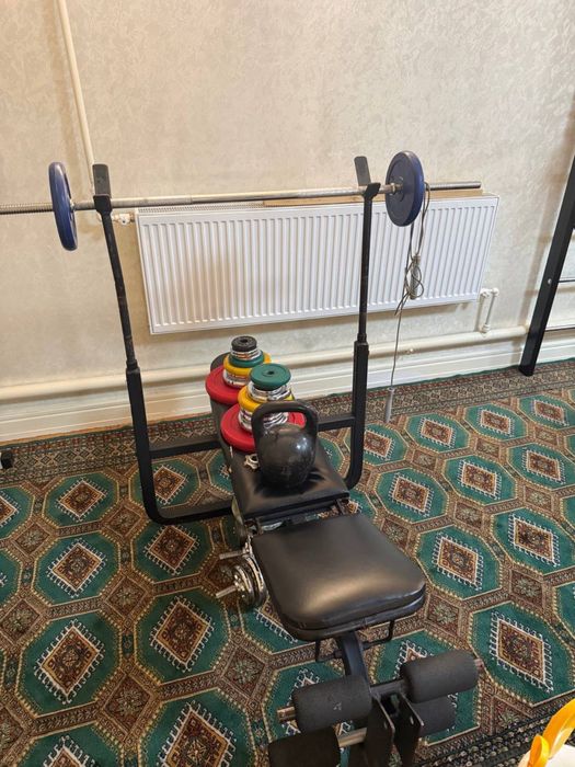 Bench toplami shtanka va toshlar