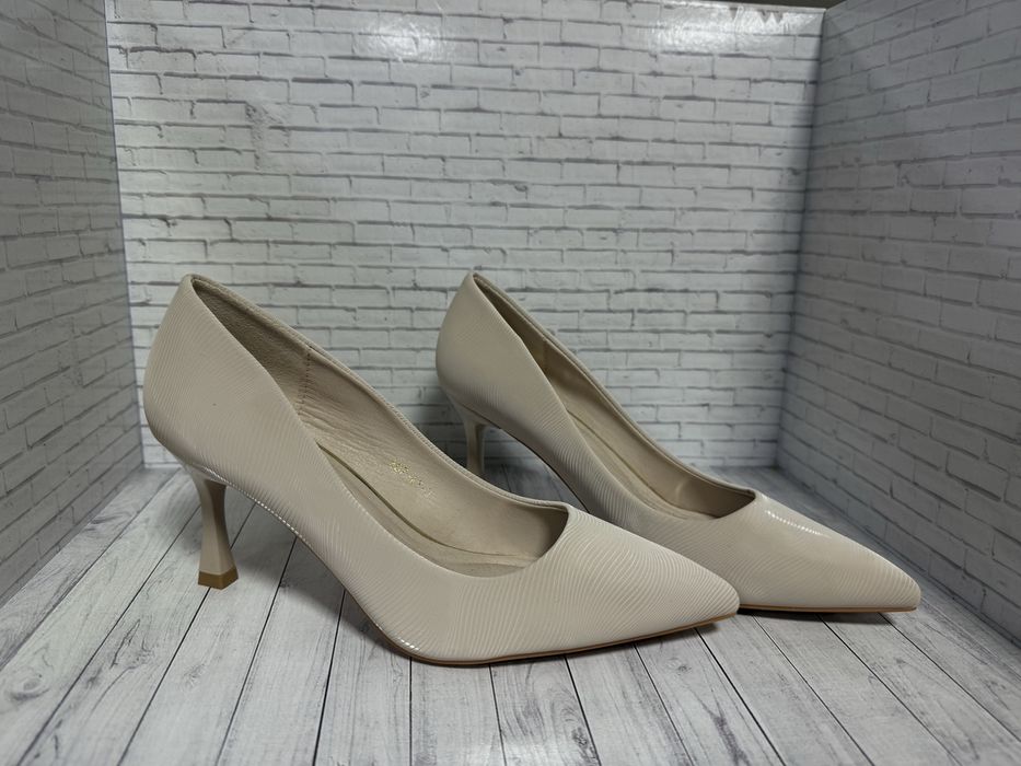 Продам туфли новые