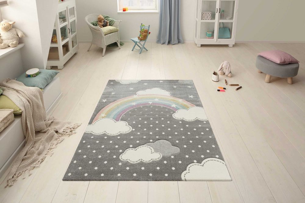 Продавам килим от изкуствена трева,кръгъл.