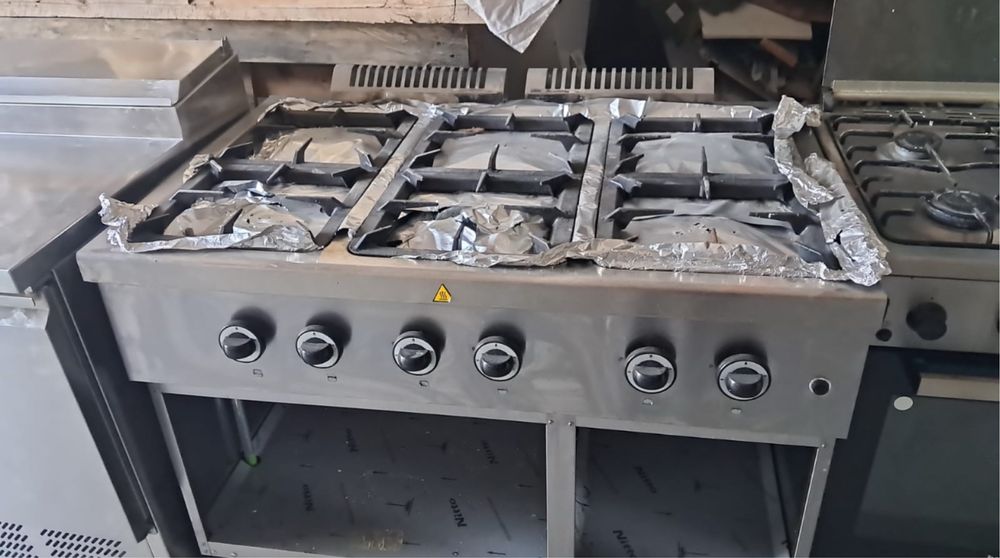 Vand aragaz profesional, 6 focuri, folosit 1 luna, ca si nou!