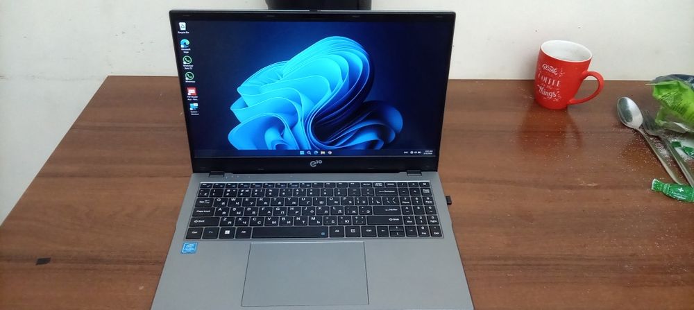 Компьютер Acer E10