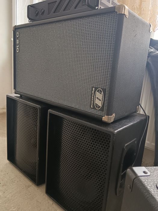 Sistem Audio: 2X500 W  RMS