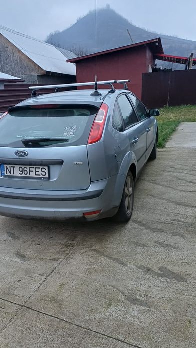 Vând Ford focus 2