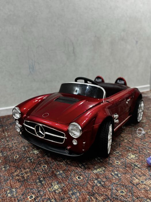 Детский электромобиль Mercedes.