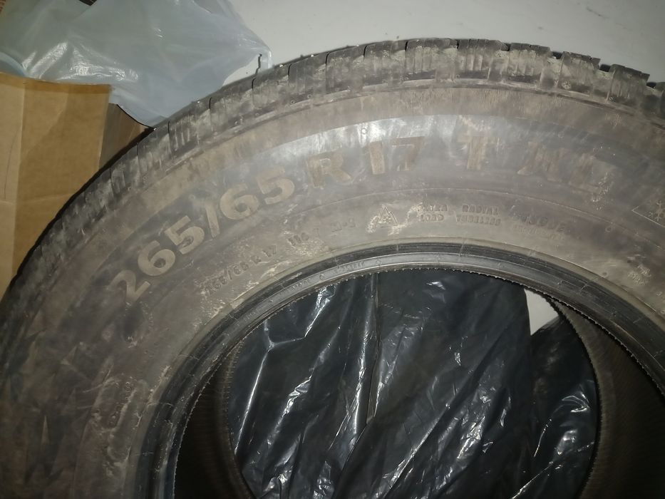 Продам шины б/у R17
