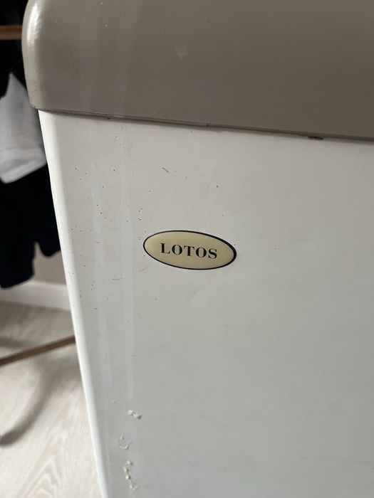 Продам морозильник лотос