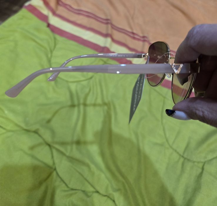 Слънчеви очила на Guess