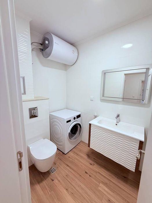 Дава се под наем Двустаен апартамент в Бургас, Изгрев - 72 кв.м за 663 € - Снимка #5