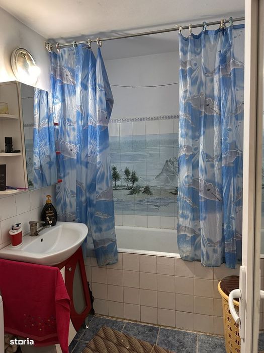 Apartament 3 camere decomandat, 65 mp utili + 2 balcoane, et. 3
