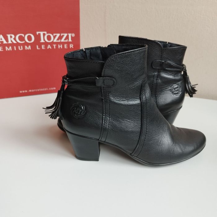 Marco Tozzi  39 номер черни кожени боти на ток
Черни кожени боти
Стелк