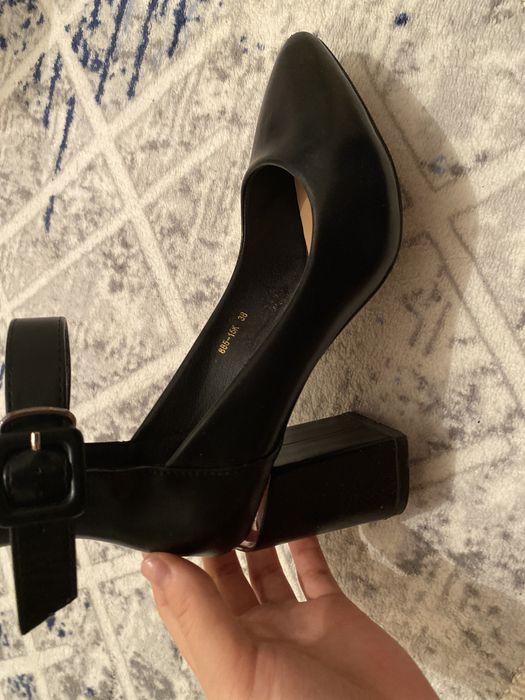 Туфли с каблуком