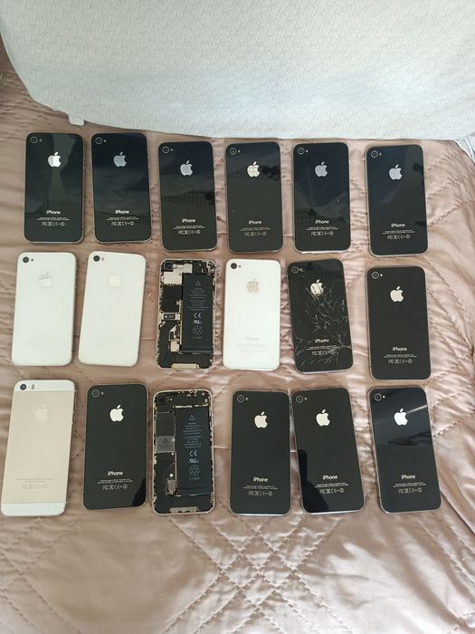 Лот от телефони iPhone