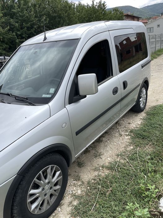 на части Opel Combo 1.3cdti
